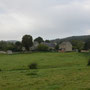 Au loin, le village de Rouvrou