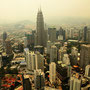 Ein Blick vom KL-Tower auf die Petronas-Türme