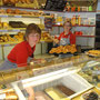 Bäckerei Weißbach Team in der Filiale › Herrenstraße 25 - Foto: © Devant Design