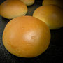 Bäckerei Weißbach › Milchbrötchen - Foto: © Devant Design