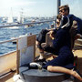 Les Kennedy regardant l'America's Cup Race à bord de l'USS Joseph P. Kennedy Jr. (Newport, Rhode Island - 15 septembre 1962).