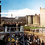 JFK visitant le mur de Berlin (Berlin-Ouest - 26 juin 1963).