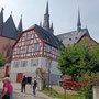 06.08.2025 Kiedrich (Stassen) Rundwanderweg - P2: ... und vorbei an der Basilika St. Valentin erreichen wir unser Ziel.