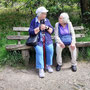 11.06.2025 Rundweg Kleiner Feldberg - P3: Monika und Carla im Gespräch.