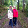 24.09.2025 Rundweg Bechtheim-Beuerbacher See - P1: Gertrud und Lilo, unsere immer gut gelaunten Wanderinnen.