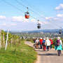 01.10.2025 Niederwalddenkmal-Rüdesheim - P1: Unter der Seilbahn von Rüdesheim zum Niederwalddenkmal hindurch.