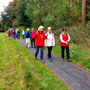 15.10.2025 Radweg an der L3031 (hinter Beuerbach)-Dauborn (über Gnadenthal): Am Waldrand entlang in Richtung Dauborn.