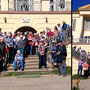 08.04.2026 Schloss Wi-Freudenberg-Frauenstein - P1/P2: Gruppenfoto auf der großen Treppe von Schloss Freudenberg.