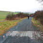 22.01.2025 Waffelfabrik Orlen-Steckenroth - P1: Das Pflaster markiert den Verlauf des Limes.