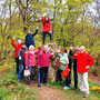 17.04.2024 Rundweg Siedlung Wildpark über Hohe Kanzel - P1: Gruppenfoto am Felsen auf der Hohen Kanzel.