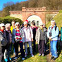 04.03.2026 Nauroder Kreuz-Rambach - P2: Noch ein Gruppenfoto vor dem historischen Portalbauwerk des Kellerskopfstollens.