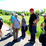 14.05.2025 Burgschwalbach-Hahnstätten - P2: Alle bestaunen die Wasserlilie.