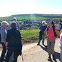 08.04.2026 Schloss Wi-Freudenberg-Frauenstein - P1: Kurze Rast, im Hintergrund Frauenstein.