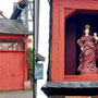27.03.2024 Naurod Erbsenacker-Naurod - P1: Hofeinfahrt mit Madonna-Statue in Naurod.