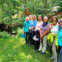 28.05.2025 Breckenheim - Rundweg - P1: Gruppenfoto an der Warzeneiche am Rohrgraben.