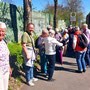08.04.2026 Schloss Wi-Freudenberg-Frauenstein - P1/P2: Ausstieg an der Bushaltestelle Märchenland in Wiesbaden-Freudenberg.