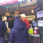 Und die obligatorische Bratwurst auf dem Weihnachtsmarkt für 7,50...NICHT ;-)