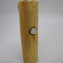 Seifenhalter aus Holz, handgefertigt, Ansicht von unten mit Magnet mittig, Klebepad unten