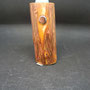 Schlüsselhalter magnetisch, aus Holz, Ansicht von unten mit dem Magneten oben und dem Schmuckstein auf der Stirnseite