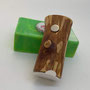 Bad-Accessoire, z.B. als Seifenhalter, handgefertigt, aus Holz, mit Magnet, zur Anbringung eines Seifenstückes