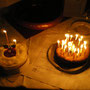 左：ロイホのケーキ（なおくん持参）　右：リサリサ作ガトーショコラ
