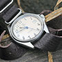 Band: Nato Leder »Grain Peat« | Uhr: Yema Sous Marine