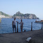 Vor der Smeraldagrotte bei Amalfi