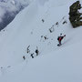 das letzte Stück schultern wir die Skier