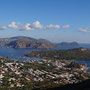 Hier steigen wir zum Vulkan "Vulcano" auf, wovon aus man eine tolle Aussicht auf die Nachbarsinsel Lipari hat