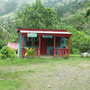 Touristenbüro im Vorzeigedorf Abaca in Fiji