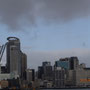 Skytower von Auckland mit Haus 'mit Heiligenschein'