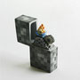 Low pixel CG 「Lighter?」　　　       2007  ceramic  7.0×2.0×6.5(cm)　　個人蔵