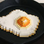 Low pixel CG 「焼き加減・目玉焼き」　　　       2011  ceramic,ステーキ皿  　detail