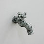 Low pixel CG 「当たり前のシンボル」　　　       2010  ceramic  11.0×6.5×14.0(cm)　　個人蔵