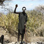 Maasai-Junge mit weisser Bemalung