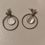 Paire de boucles nacres en acier n°1 1 - 9€