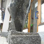 skulptur, labrador/larvikit "marina pearl", ca. 120 cm hoch, masse: ca. 750 kg, foto: ©SKa. all rights reserved