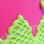 Grün Pinke Fun Fondanttorte - Randverziehrung