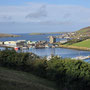 Am Morgen nach dem Frühstück. Blick von unserem Häuschen nach Scalloway