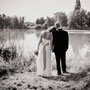 Traumhaft romantisches Brautkleid aus Seiden-Crépe-Georgette und eingearbeitetem Gürtel aus Seidensatin