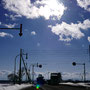 東日本大震災が発生した時刻に撮ったもの、冬とは思えない入道雲が奥に（国道275号・石狩郡当別町）