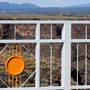 De New Mexico zon in de brugreling