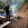 Een kamp(anti mug)vuur altijd gezellig