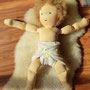 Therapiepuppe für Uli, Kinder-Osteopathie und Reflexintegration - September 2023 -  68cm, 1262gr, mit Fingern und Zehen, Haut Sommerteint, Haar Golden Brown, Augen grüngrau m. Lp.