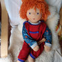 Für Uli - September 2023 - Demopuppe für Bobath-Kinderphysiotherapeutin - ca. 65cm, ca. 1200gr, Haut Toffee, Haar Pippirot dt. Mohair Bouclé