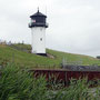 Am Elbdeich: Leuchtturm "Dicke Berta"