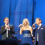 Die Hitfamily singt "In unserer Hand liegt unsere Erde"