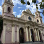 Die rosafarbene Kathedrale von Salta.