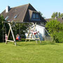 Garten mit Schaukel