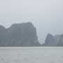 leider mieses Wetter in der Halong Bucht